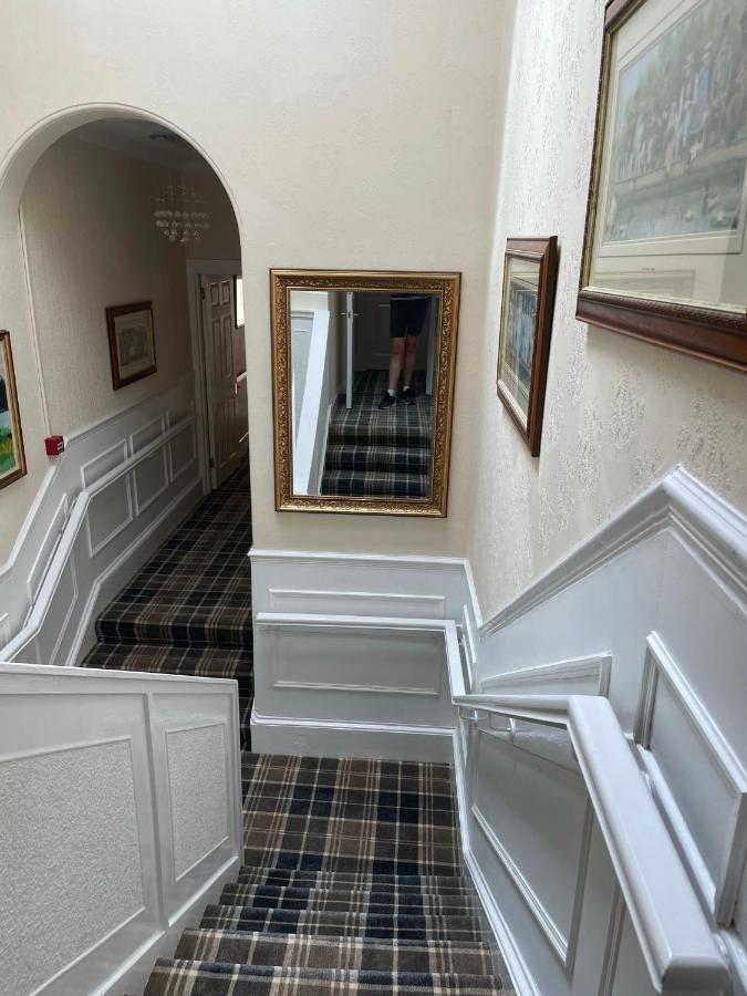 Beechwood Ensuite Guest House Ayr Bagian luar foto